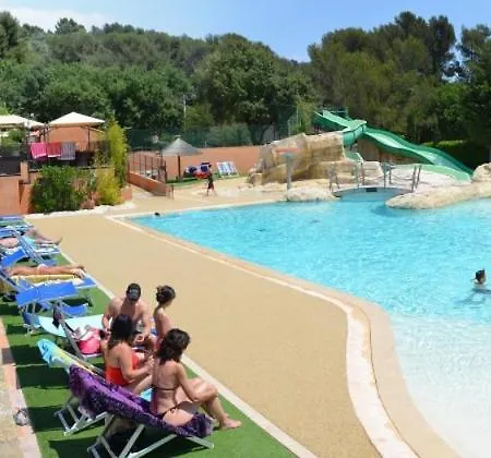Camping Le Mas De Pierredon **** - Maeva Camping